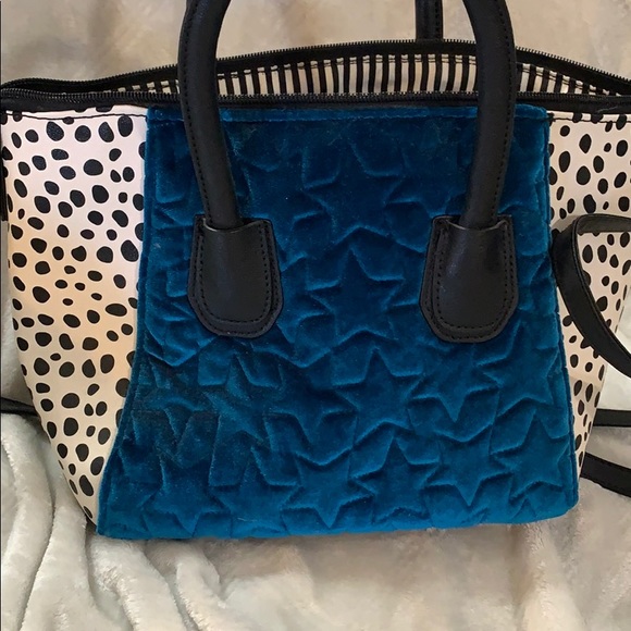 Betsey Johnson purse! - Picture 6 of 7